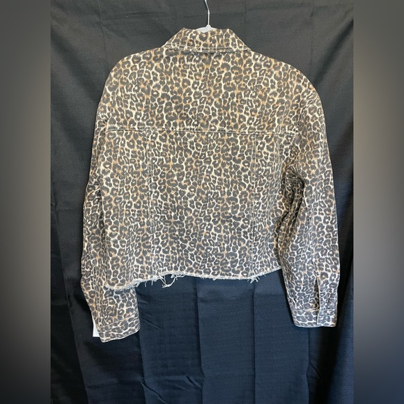 NWT Free People Cropped Leopard Denim Jacket - Size Medium Oversized - Picture 12 of 15